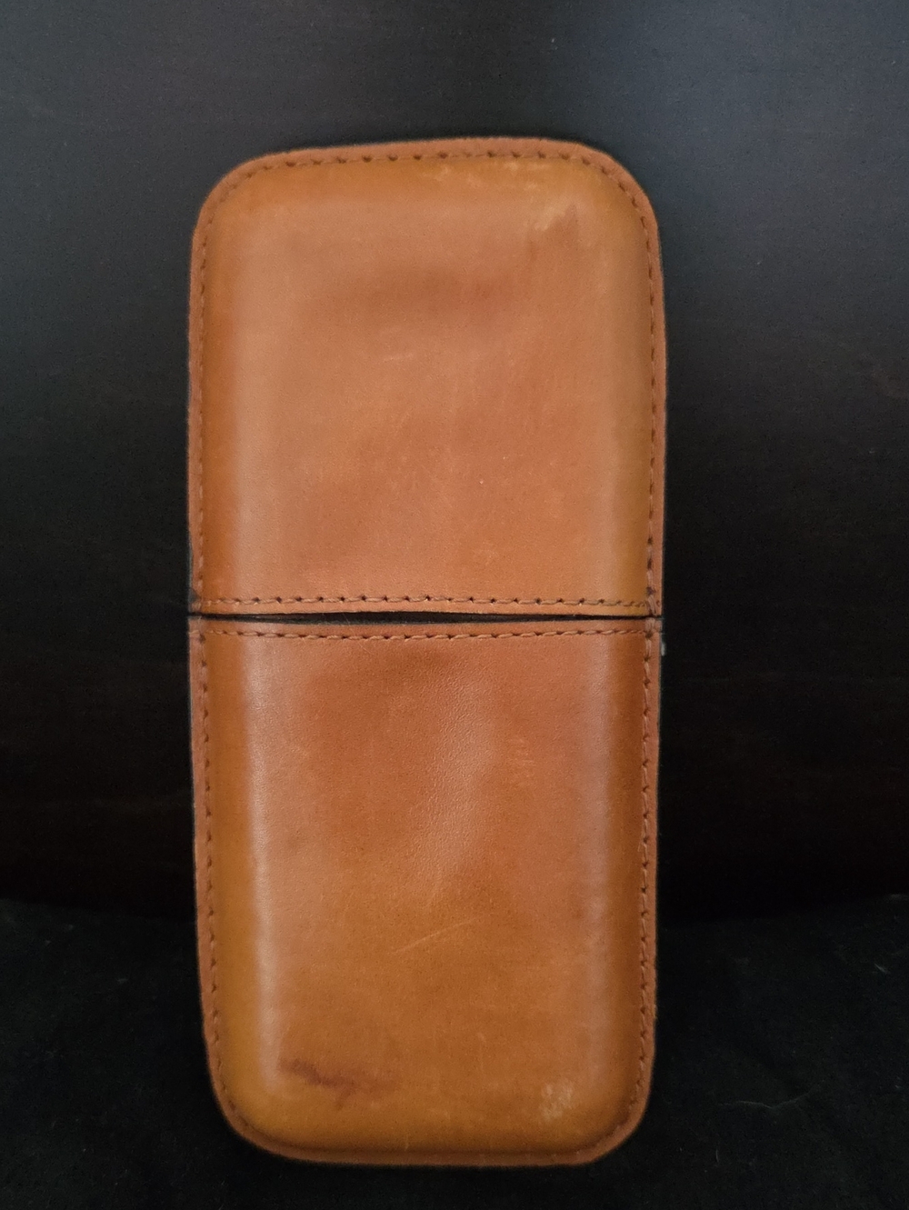 Ashton 2-Finger Telescoping Cigar Case Dominican Republic Veg Tan Leather
